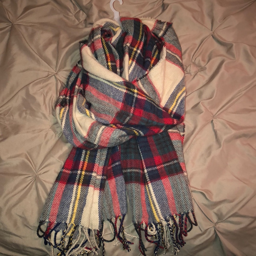 NWOT Plaid scarf ♥️
